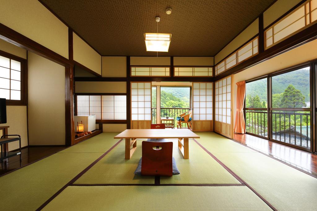 Ryokan Izumoya Юфу Екстер'єр фото