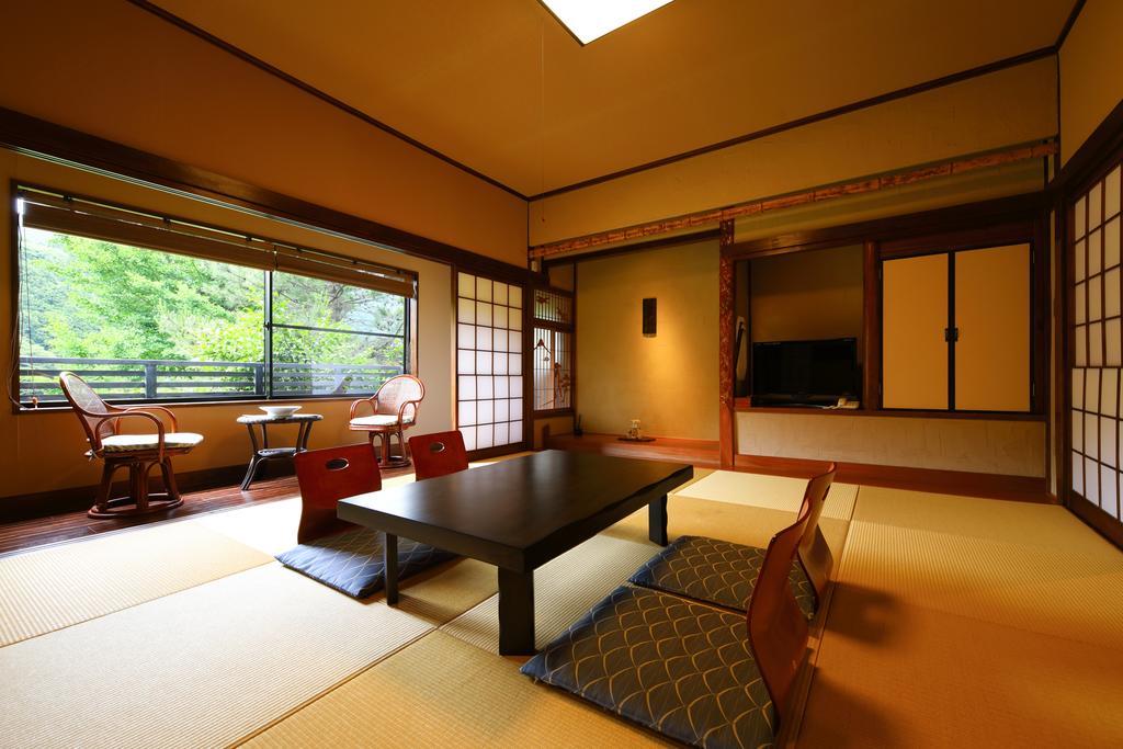 Ryokan Izumoya Юфу Екстер'єр фото